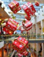 /album/gorsellerimiz/bright-hanging-christmas-presents-picturesque-raining-boxes-wrapped-like-gifts-decoration-shopping-mall-like-d-picture-taken-47199529-jpg/